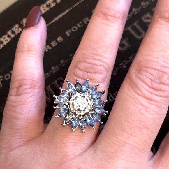 The Poppy Estate inspired blue flower ring in 925 Silver - Picture 7 of 8